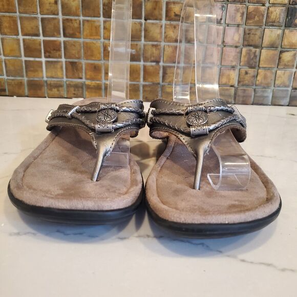 Minnetonka Women's Silverthorne 360 Sandals 9 Silver Comfort Padded Boho Casual - Picture 7 of 13